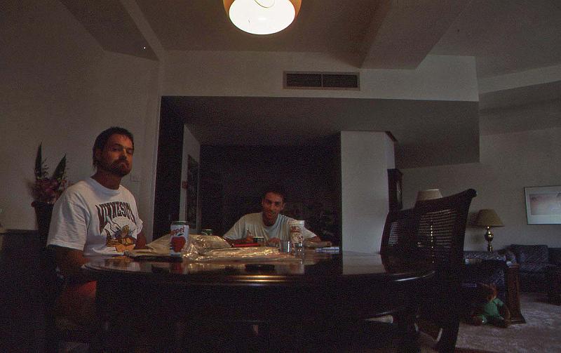 WT 0600 106-26 Singapore.jpg